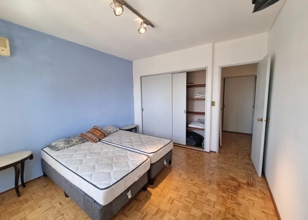 Alquiler de apartamento de un dormitorio frente a Plaza Independencia 10