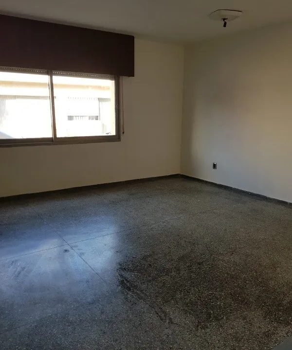 Casa céntrica de dos dormitorios en Canelones 11
