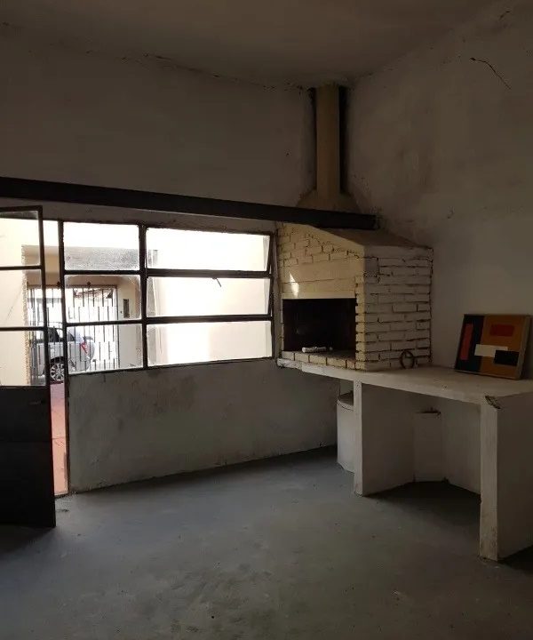 Casa céntrica de dos dormitorios en Canelones 12