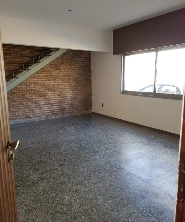 Casa céntrica de dos dormitorios en Canelones 3