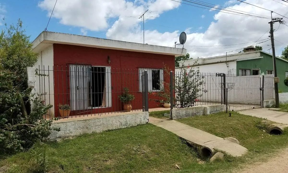 Casa con dos dormitorios en Santa Lucía 2
