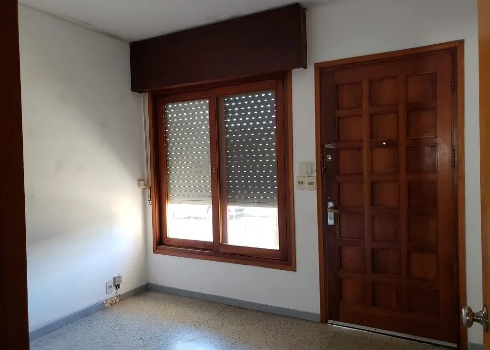 Casa y apartamento en Joaquín Suárez 421 4