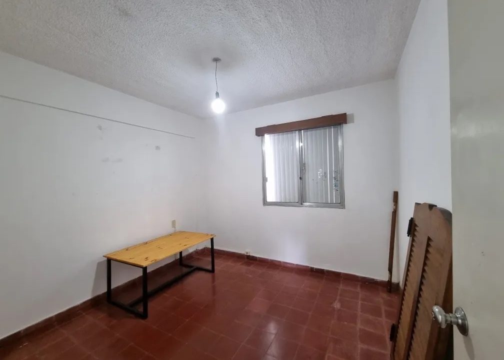 Apartamento de dos dormitorios en Treinta y Tres esq. Teresa Cabana de Moreno 16