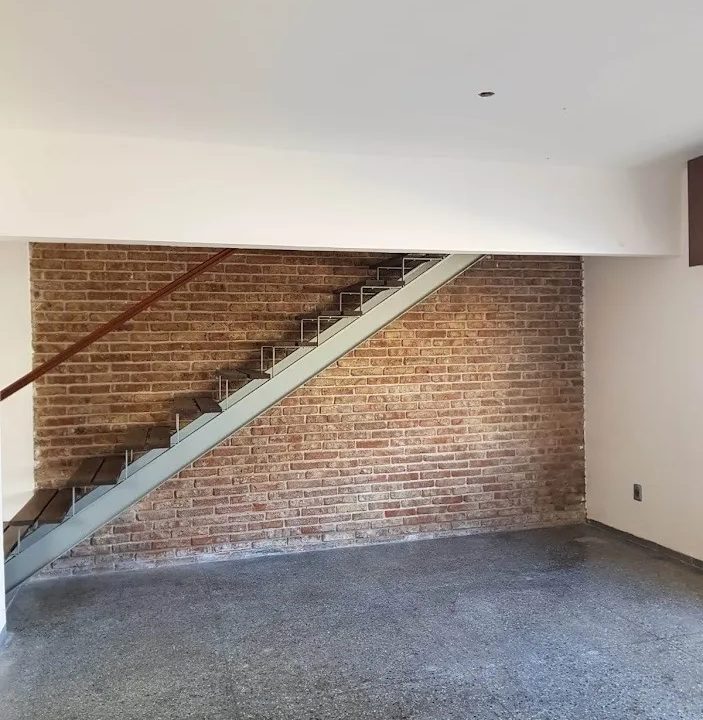 Venta de casa céntrica de tres dormitorios con cochera 5