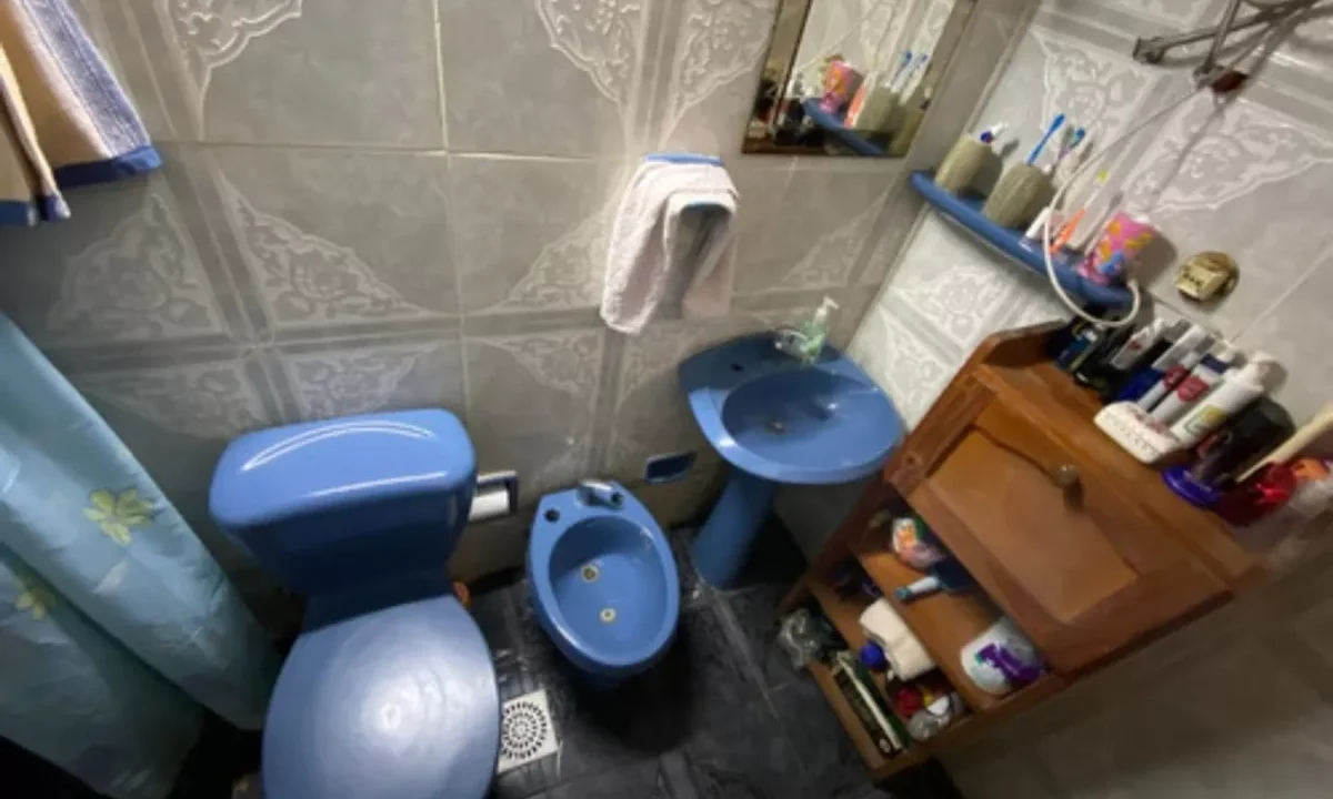 Venta de Casa de dos dormitorios sobre calle Teresa Cabana De Moreno 21