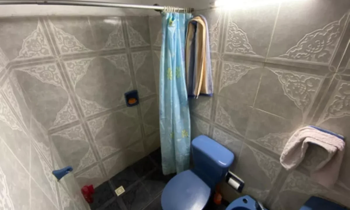 Venta de Casa de dos dormitorios sobre calle Teresa Cabana De Moreno 23