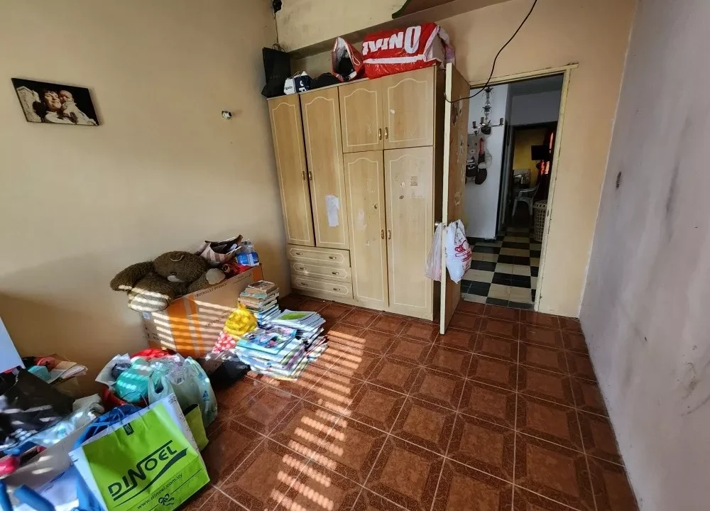 Venta de Casa de tres dormitorios sobre calle Leandro Gómez 13