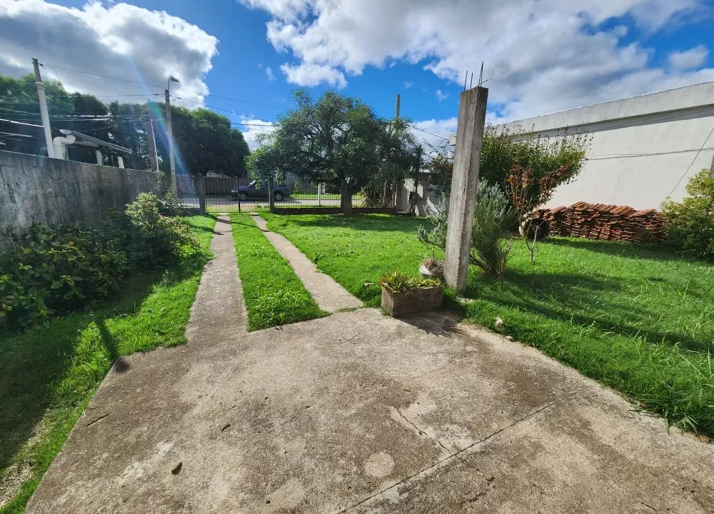 Venta de Casa de tres dormitorios sobre calle Leandro Gómez 2