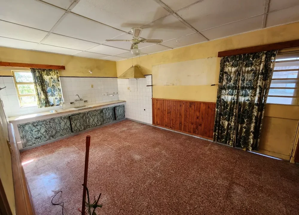 Chacra con Vivienda y Galpón en Parada Cabrera 10