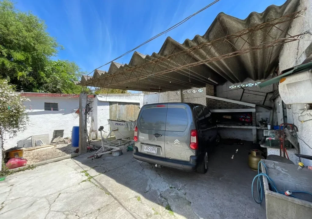 Venta de Casa de tres dormitorios en Canelones 12 js
