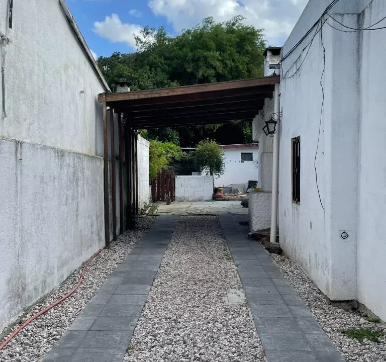 Venta de Casa de tres dormitorios en Canelones 14 js