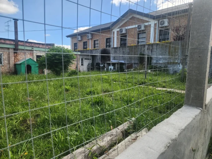 Venta de Terreno en esquina en pleno casco urbano de Canelones