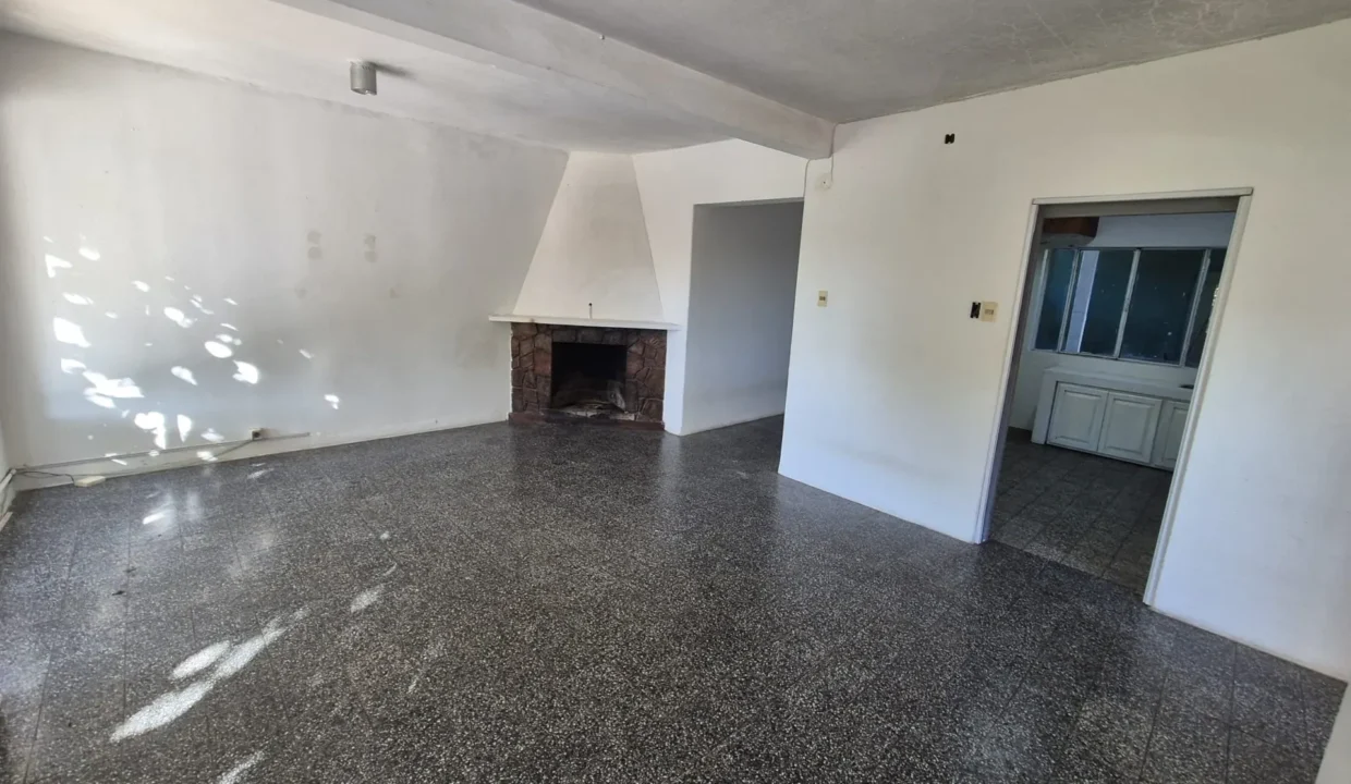 Alquiler de Apartamento amplio de tres dormitorios en pleno centro de la Ciudad - 1