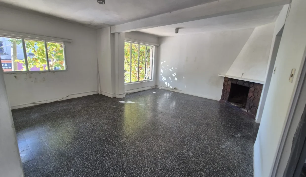 Alquiler de Apartamento amplio de tres dormitorios en pleno centro de la Ciudad - 3