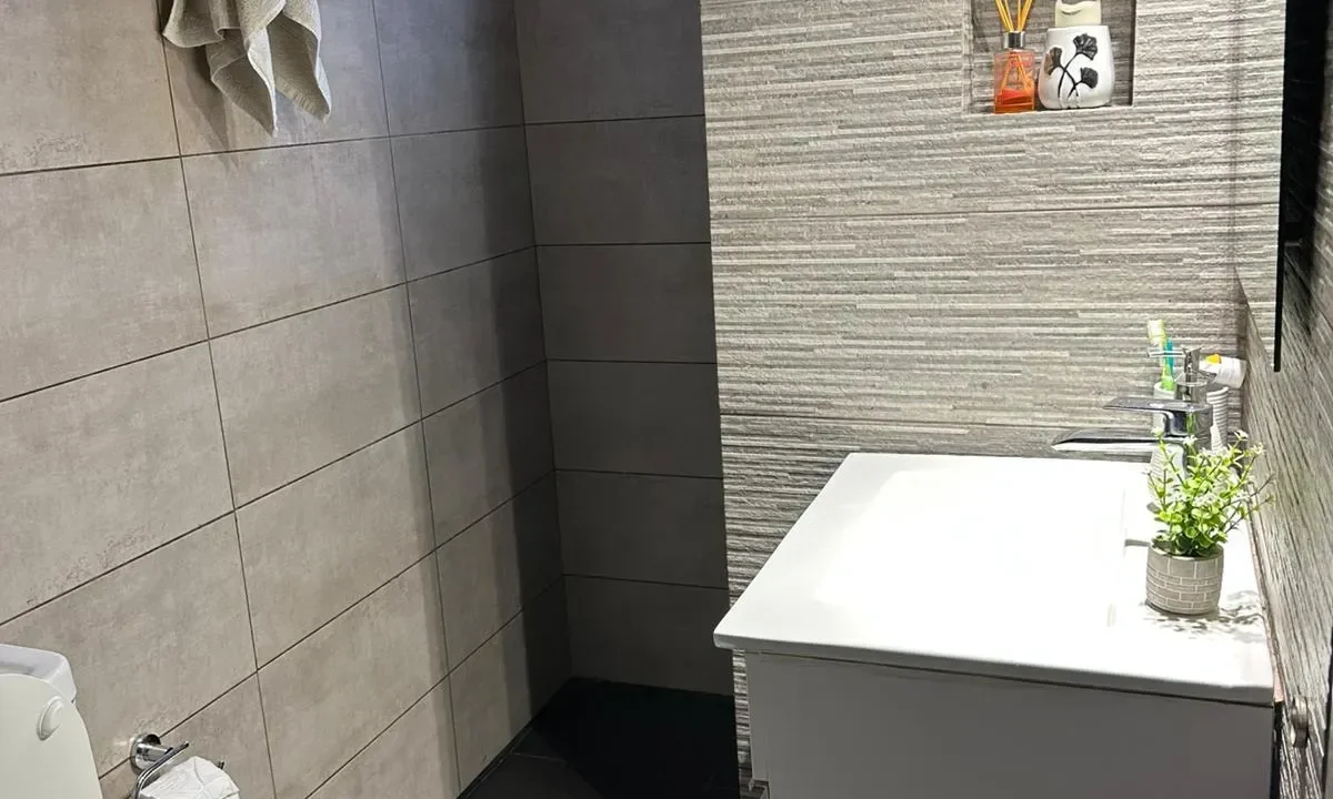 Venta de Casa de cuatro dormitorios en la ciudad de Canelones - 11