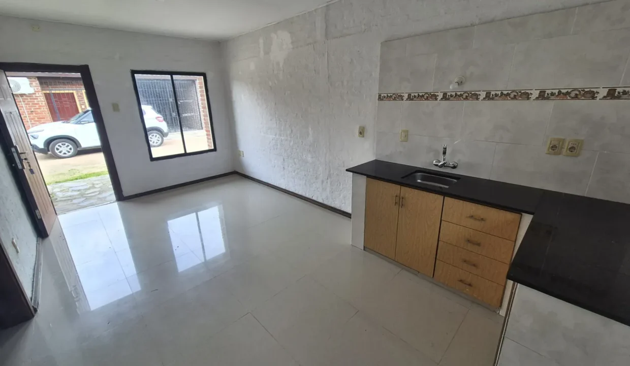 Venta de Casa nueva de dos dormitorios con cochera en camino Las Violetas - 11