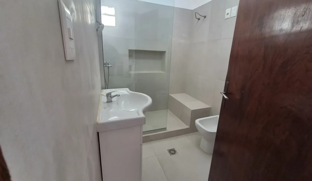 Alquiler de Casa de cuatro dormitorios en el centro de Canelones - 13