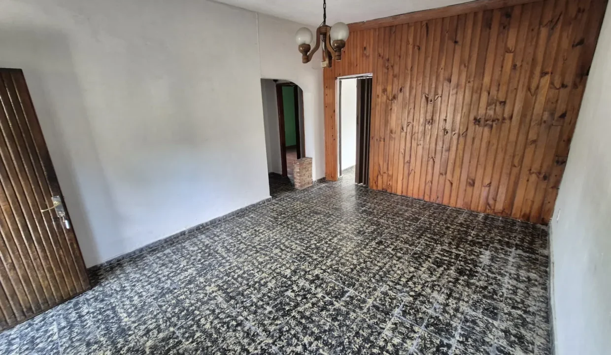 Alquiler de Casa de dos dormitorios sobre calle Héctor Miranda - 2